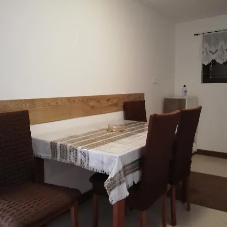 Cvita Apartamento Tkon