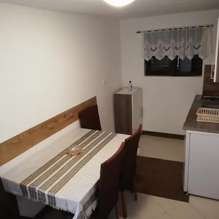 Cvita Apartment *